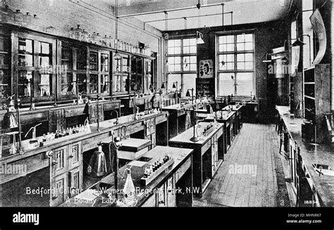 Bedford College For Women Regents Park London A Botany Laboratory