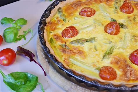 Quiche me domate dhe djathë Tartë franceze Arti Gatimit