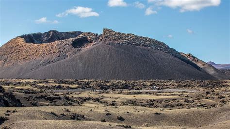 Visit Volcanoes In Lanzarote Things To Do In The Canary Islands