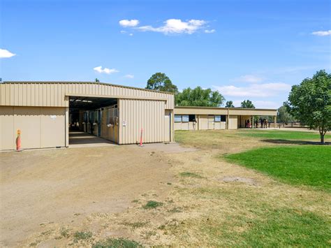 Goulburn Valley Equine Hospital Pty Ltd: wholly owned by the University ...