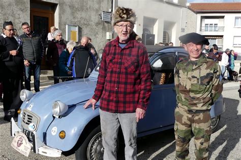 Saint Just Malmont Rallye des automobiles anciennes 50 véhicules