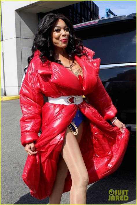 Wendy Williams Rocks a Wonder Woman Costume at Comic Con!: Photo ...