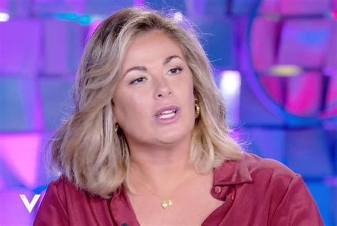 Vanessa Incontrada A Verissimo Tra Alessandro Siani Striscia La