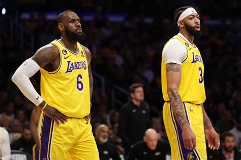 Bild Zu Lebron James Deutet Nach Lakers Aus Das Ende Seiner Karriere