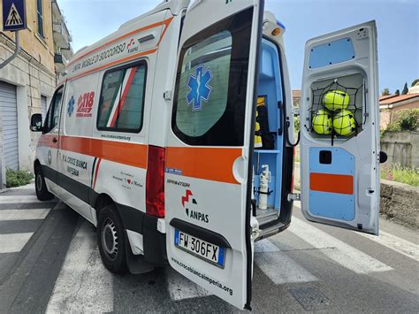 Santo Stefano Al Mare Scontro Auto Moto Sull Aurelia Enne In Codice