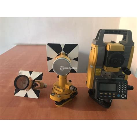 Total Station Topcon GM 52 Bekas Akurasi 2 Detik Laser Reflectorless Di