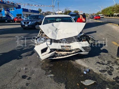 Choque Entre Dos Camionetas Deja A Un Hombre Herido En Vistas De La