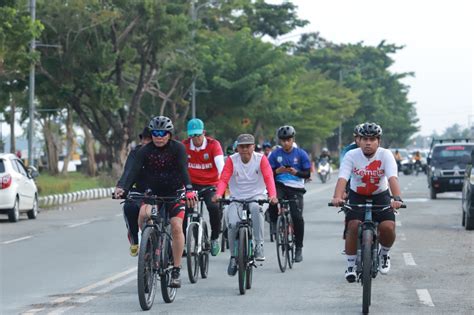 Zainal Paliwang Cek Pengerjaan Normalisasi Sungai Selor Sambil