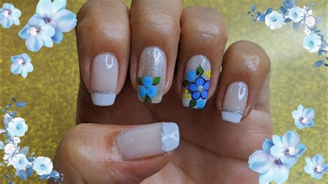 DECORACIÓN DE UÑAS FLOR AZUL Y ROSAS Blue flower and roses NailArt