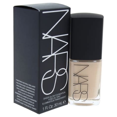 Nars Sheer Glow Foundation Light 2 Mont Blanc 1 0 Oz 30ml In Mont