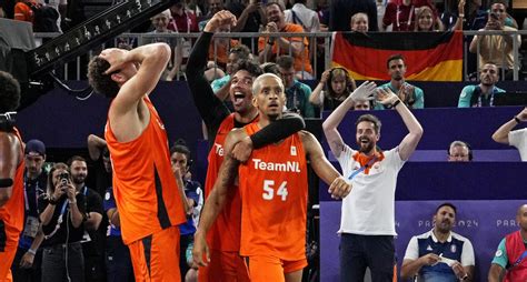 Netherlands edge host France in OT for gold in men's basketball 3x3 | NBA.com