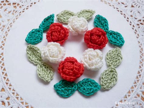 Kawaii Crochet Applique Motif Mini Roses Leaves Set by KawaiiMeow