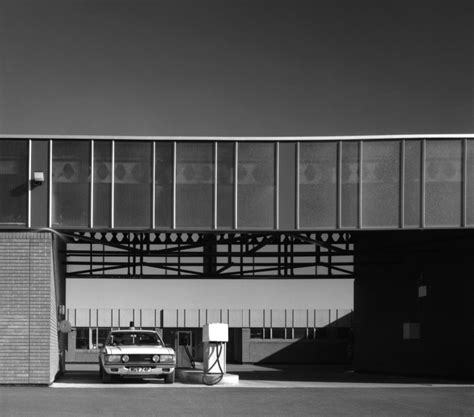 Suffolk Constabulary headquarters, Martlesham, Suffolk: the petrol station | RIBA pix