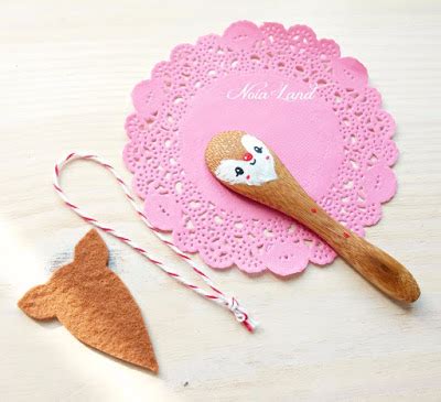 Рождественский олень - подвеска из деревянной ложки