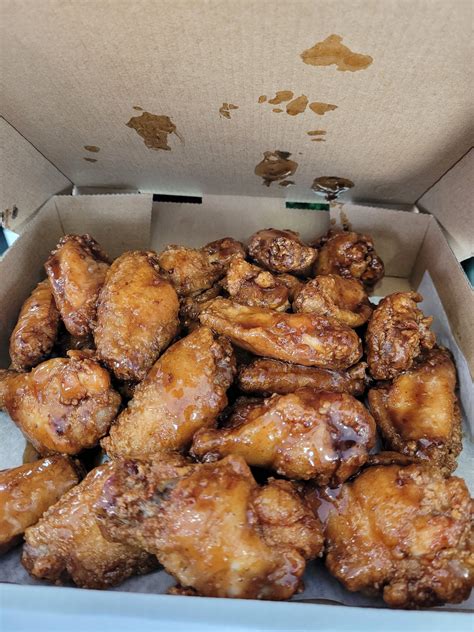Wings in the Hammer | Just drove from Simcoe ontario to the Attic Pizza