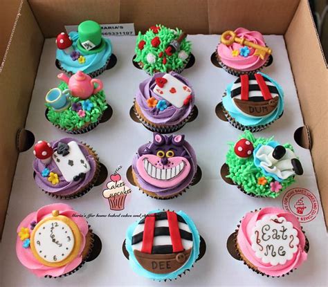 Alice in Wonderland cupcakes - Decorated Cake by Maria's - CakesDecor