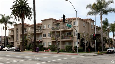 555 Redondo Ave Long Beach Ca 90814 Apartments In Long Beach Ca