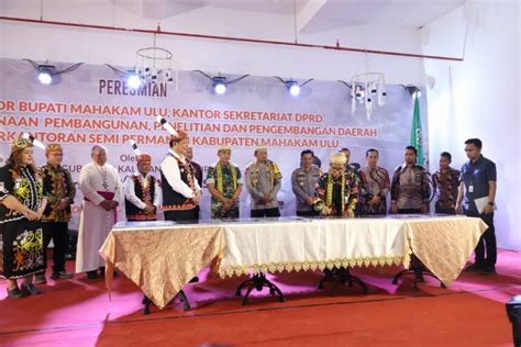 Pj Gubernur Kaltim Resmikan Gedung Perkantoran Di Mahakam Ulu Teras