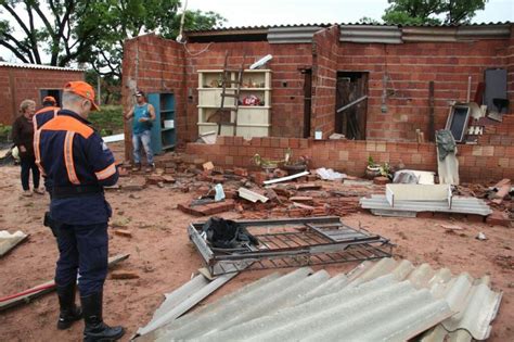 Temporal Destelha Casas E Deixa Moradores De Anhandu Desabrigados