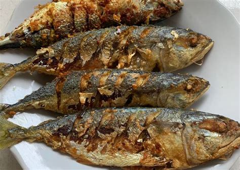 Resep Ikan Kembung Goreng Oleh Dhea Palupy Cookpad