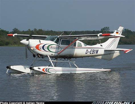 Hangar Museu Serie Modelos De Avioes Hidroaviao Cessna Csn Gt