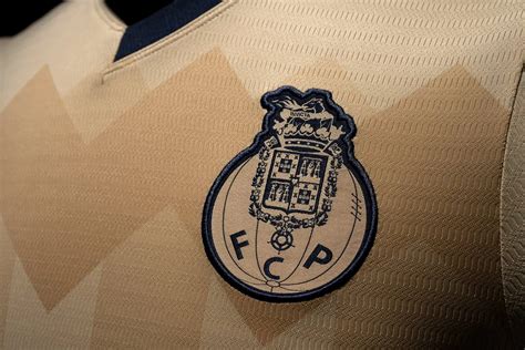 Revelados os equipamentos do FC Porto para a próxima época SIC Notícias