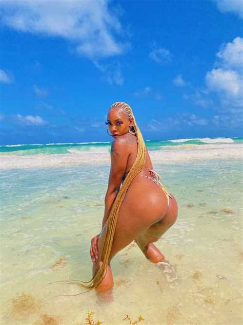 M U S E Manithemuse OnlyFans Nude And Photos