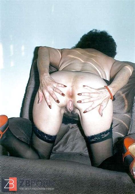 Steamy Granny Posing Zb Porn