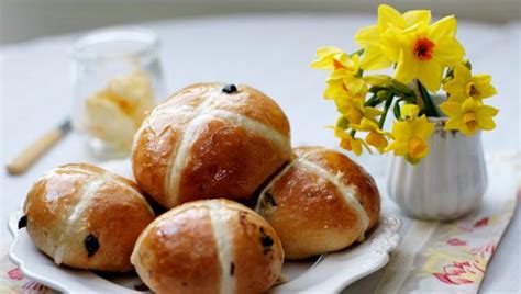 Currant Bun Recipes Bbc Food