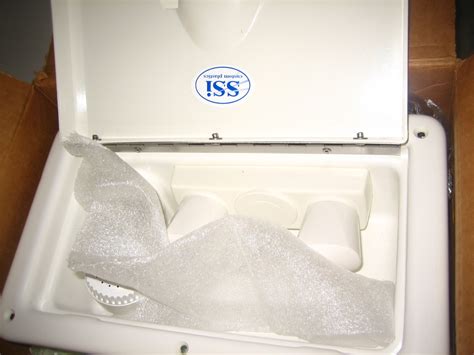 SSI Plastics Stowaway Shower NEW White Hot Cold Faucet Marine RV W Hose Max Marine Outlet