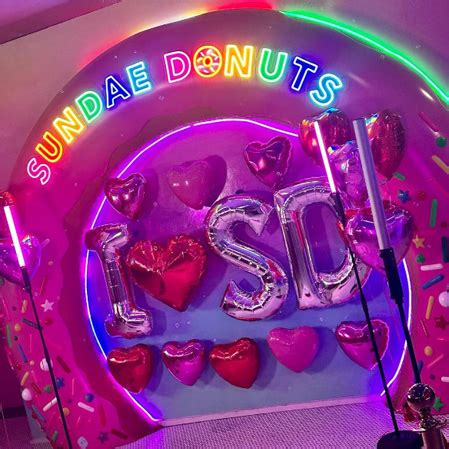 Custom Neon Retail Showcase Led Neon Signs For Retail Stores Product