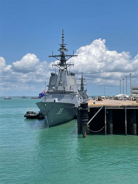 Patrice Provost på LinkedIn: HMAS Hobart (DDG 39), in Darwin harbour, participating to the 2022