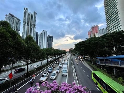 Overhead bridge view of the evening sky : r/singapore