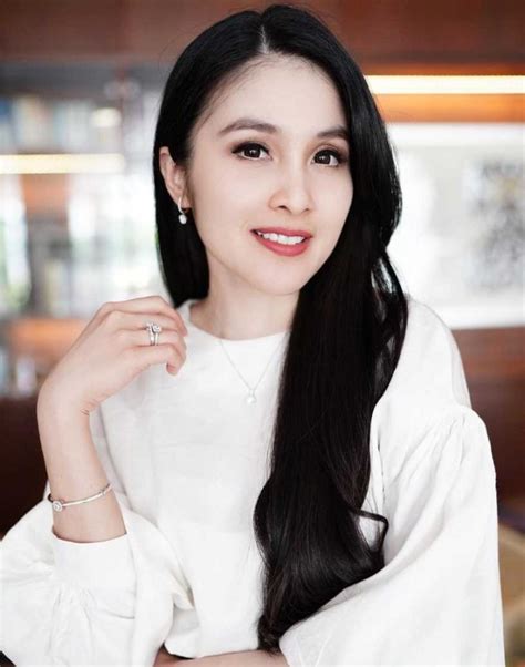 Sandra Dewi Photo Hot Pic Picture Photo Gallery