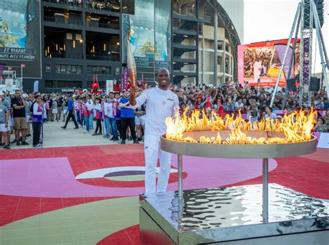 Stage Torch Relay Marseille Marseille Parties On As The Torch