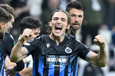 Blauw Zwart Boekt Forfaitzege Op Het Veld Van Besiktas Club Brugge