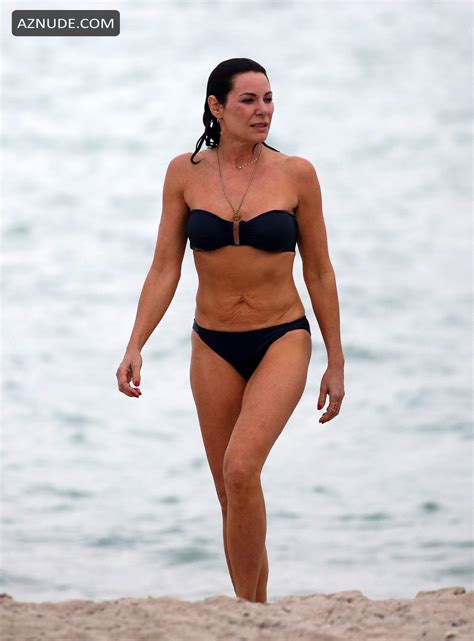 Luann De Lesseps Sexy Black Bikini On The Beach In Miami AZNude