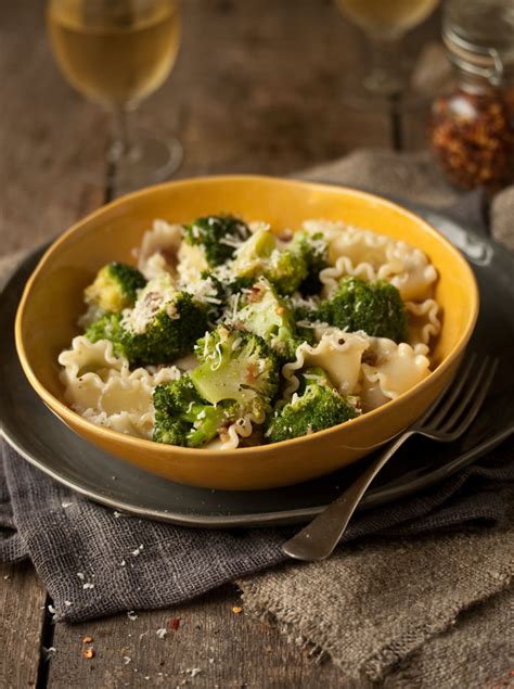 A Easy Pasta With Broccoli Anchovies And Garlic Recipe Drizzle And Dip