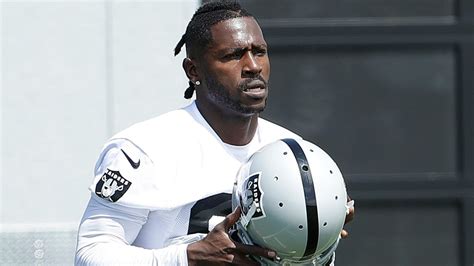 Arbitrator denies Antonio Brown helmet grievance