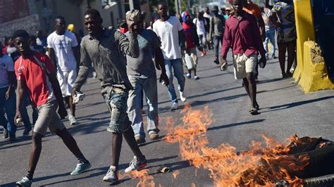 Chaos in Haiti: Huge protest in Haitian capital, demanding president to ...