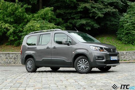 Гид покупателя Топ 4 автомобиля фургона Citroen Berlingo Peugeot