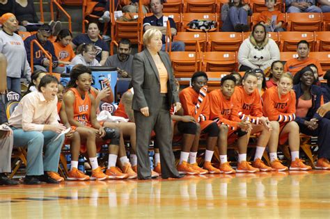 UTEP Women S Basketball Miners Hold Off Rice 60 54 Miner Rush