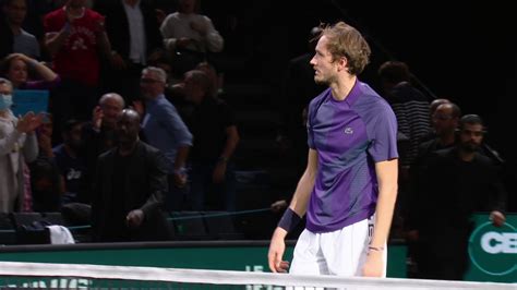 Daniil Medvedev Smashes Racket At Paris Masters As Crowd Boos In