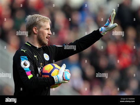 Leicester City goalkeeper Kasper Schmeichel Stock Photo - Alamy