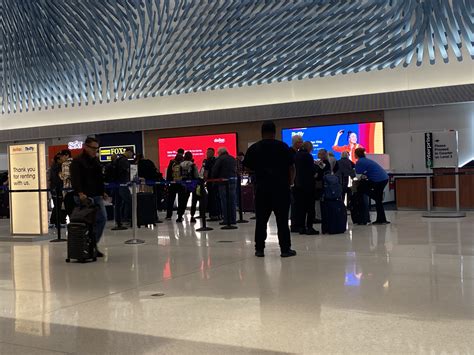 THRIFTY CAR RENTAL - CHICAGO OHARE INTERNATIONAL AIRPORT - 10255 W