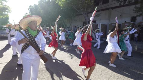 DESTACADA PARTICIPACIÓN DE CONALEP EN EL EL DESFILE CONMEMORATIVO AL