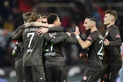 Jetzt Im Liveticker So Läuft Es Für Den Fc St Pauli Bei Jahn Regensburg