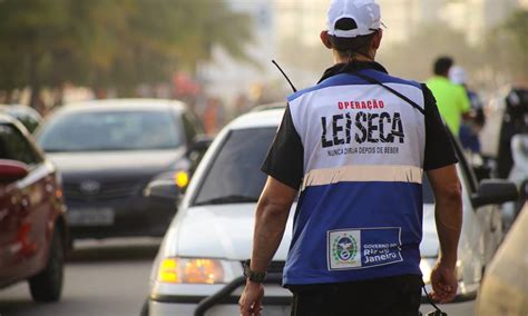 Lei Seca Equipe M Vel Vai Flagrar Motorista Que Foge De Blitz Neste