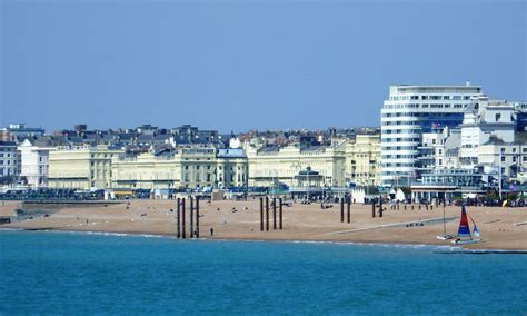 Choosing a property agent brighton with local knowledge saves you money 14