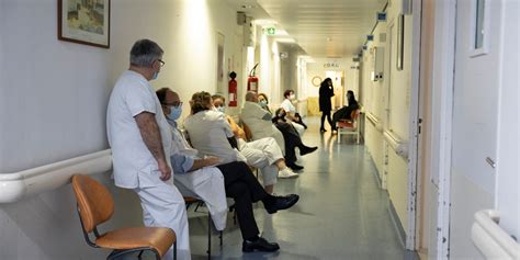 Covid le nombre de patients à l hôpital reste stable